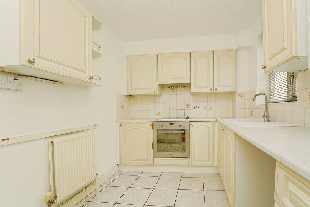 Property photo 2 of 15 Photo