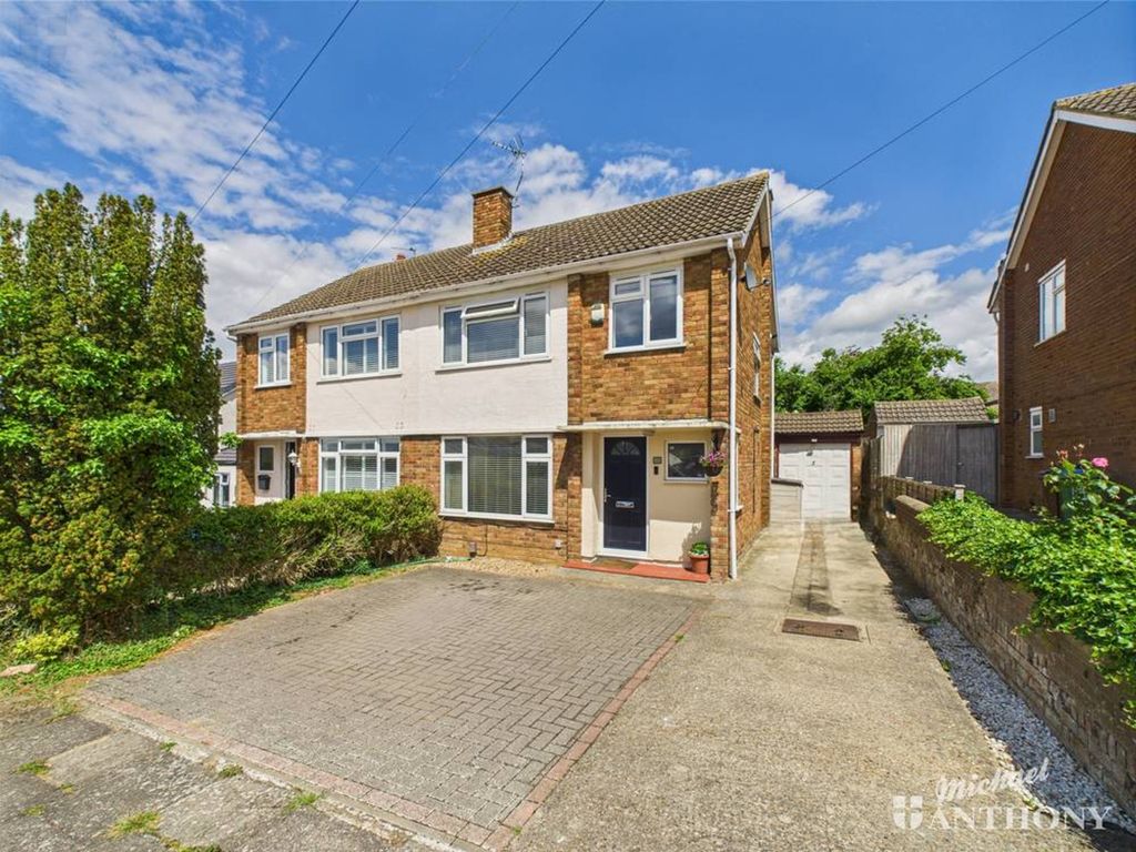 Property photo 1 of 12 Cam03218G0-Pr0671-Still012-Thumbnail-H750-70