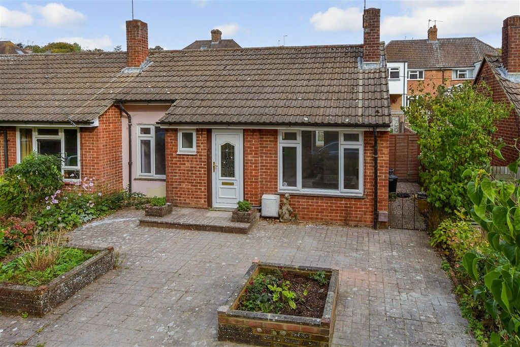 Property photo 3 of 10 Front