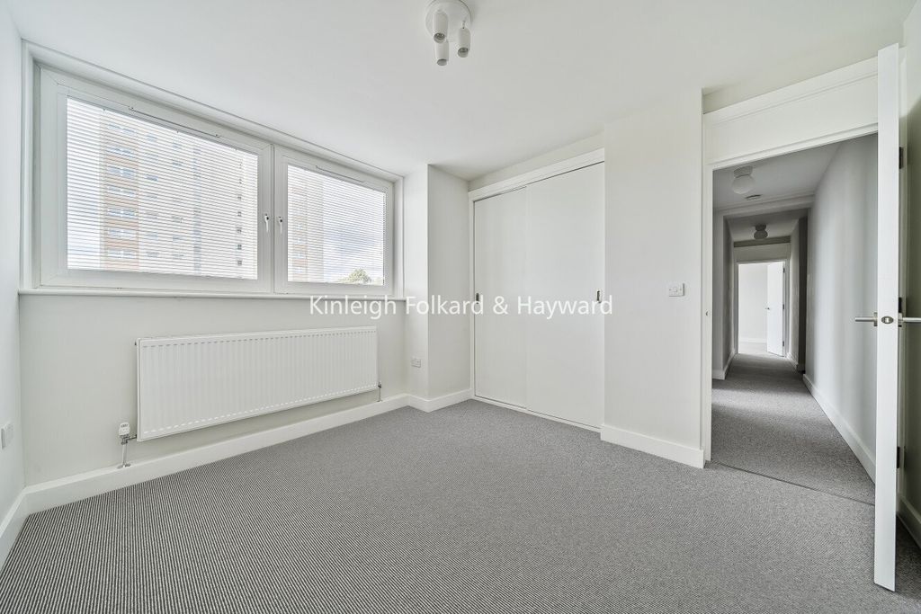 Property photo 3 of 16 Bedroom