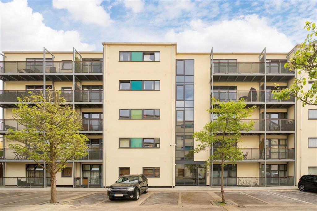 Property photo 1 of 8