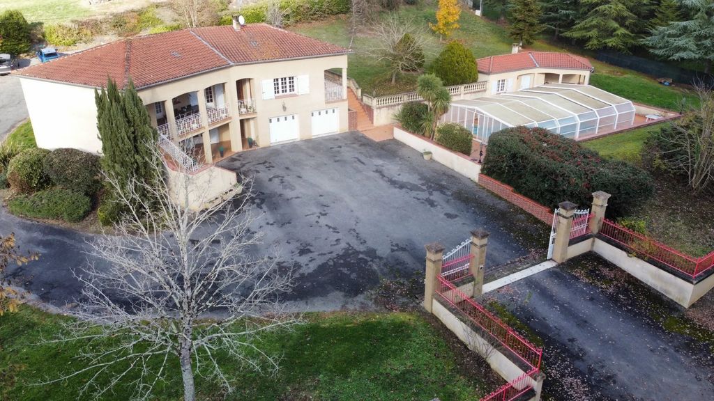 Property photo 3 of 24