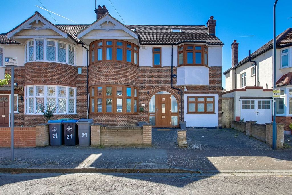 Property photo 1 of 21