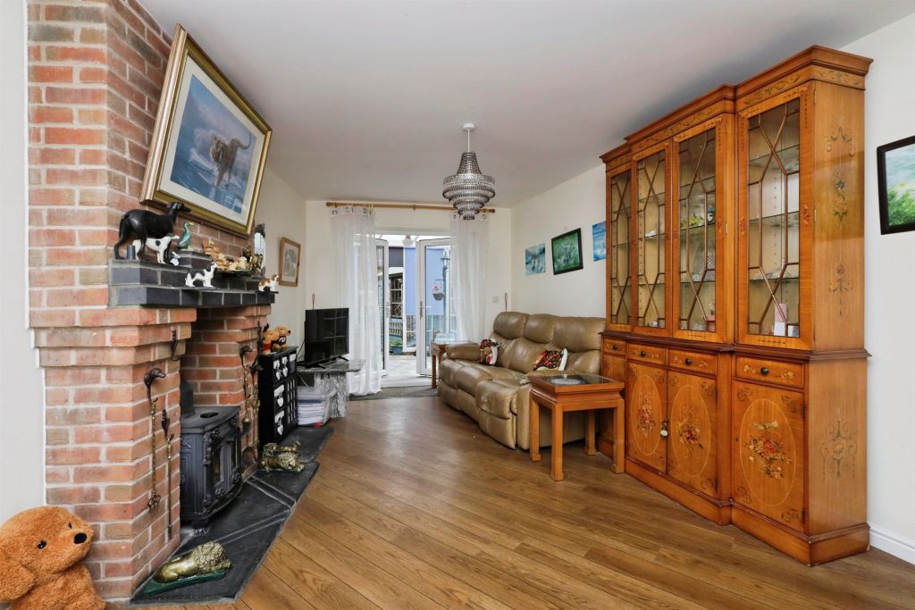 Property photo 2 of 17