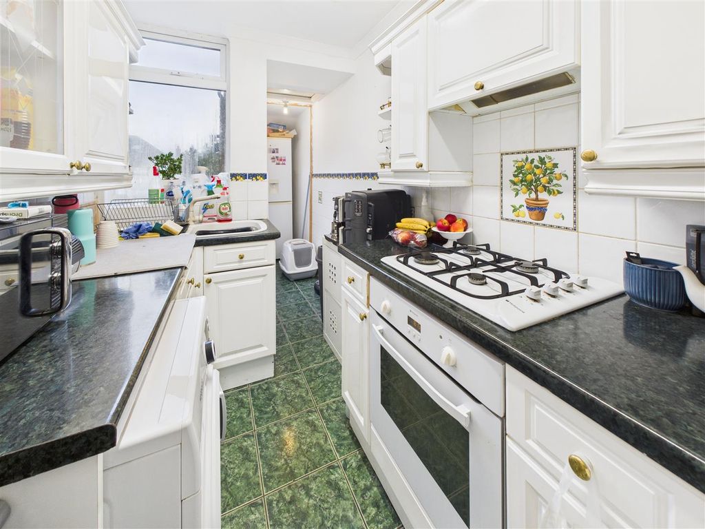 Property photo 3 of 15