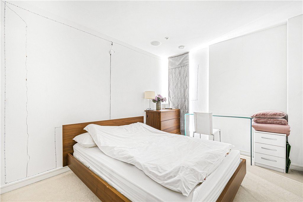 Property photo 3 of 16 Bedroom