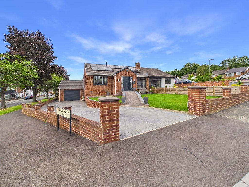 Property photo 1 of 17 External
