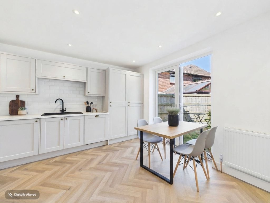 Property photo 2 of 13 Kitchen/Diner