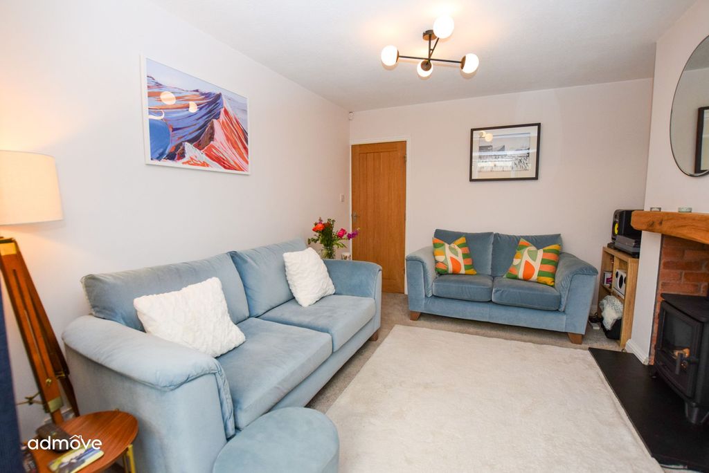 Property photo 3 of 27