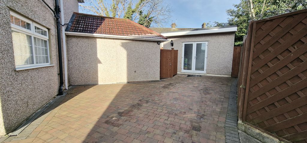 Property photo 1 of 5 Image