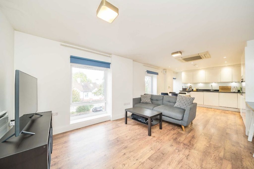 Property photo 2 of 5