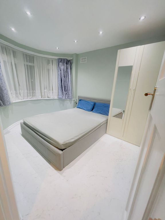 Property photo 1 of 1