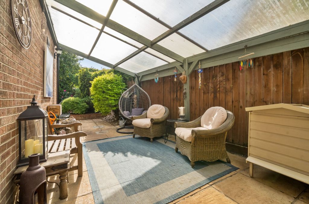 Additional image 23 of 5 bed detached house for saleHoggarth Close, Petersfield GU31