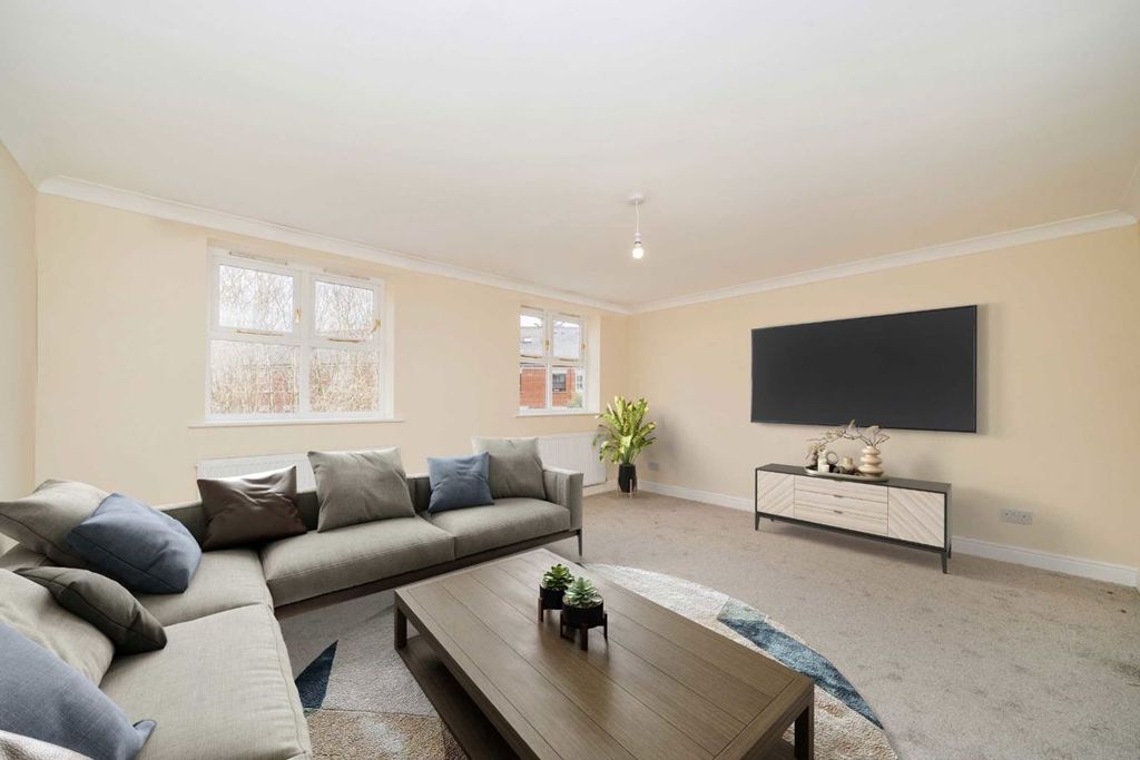 Property photo 2 of 6