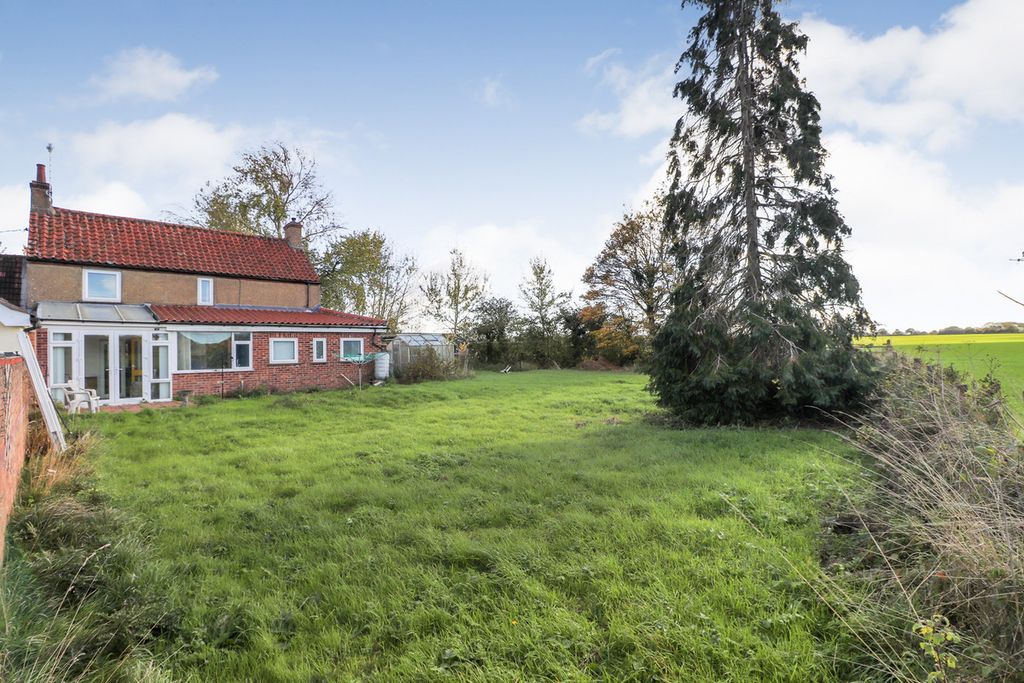 Property photo 2 of 19