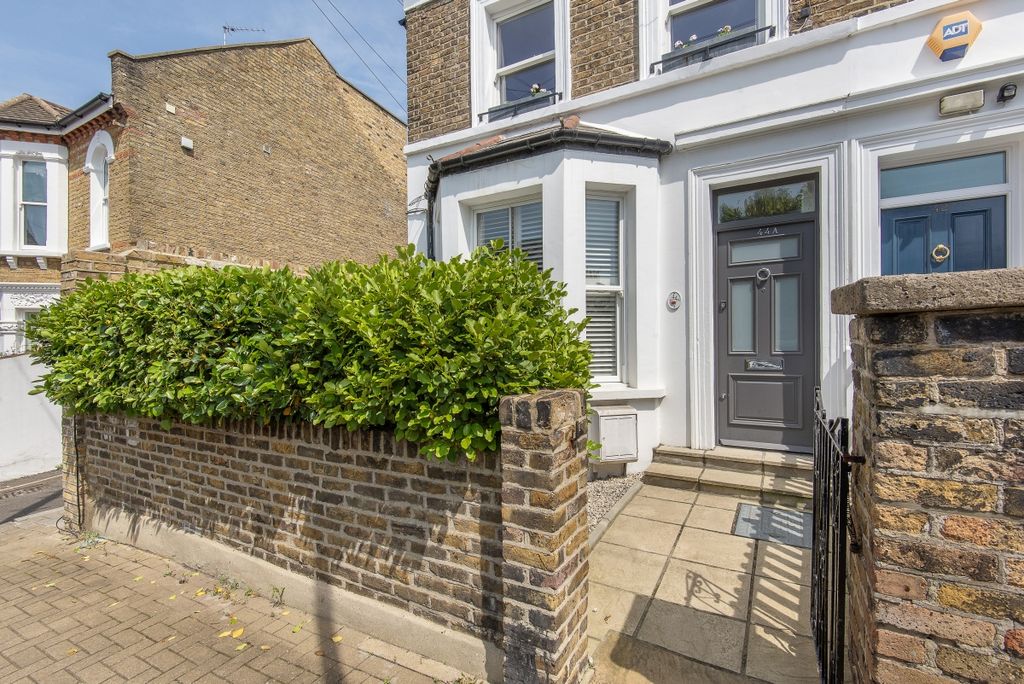 Property photo 2 of 14