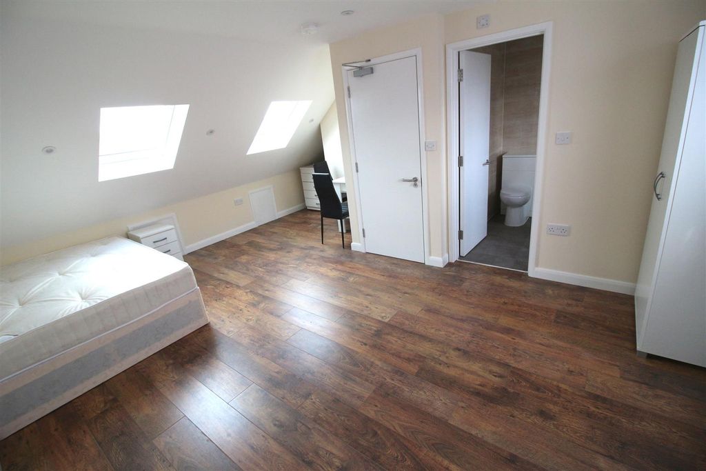 Property photo 1 of 12 Img_5517.Jpg