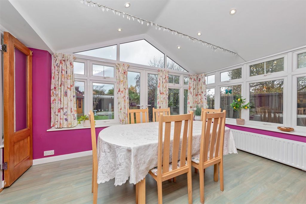 Property photo 3 of 20 43Townsenddrive-26.Jpg