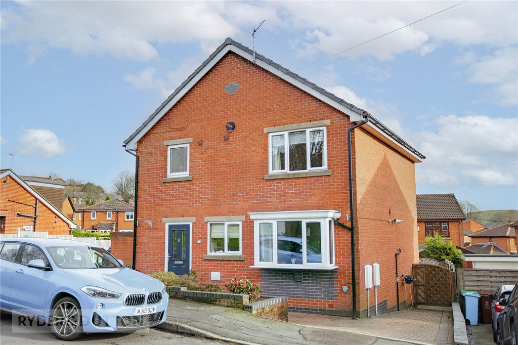 Property photo 1 of 22 Front