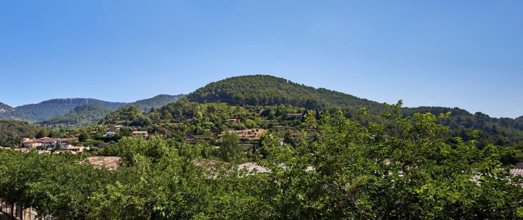 Property photo 2 of 20 A12-Voltor-Esporles-Views-July2025-Min.Jpg