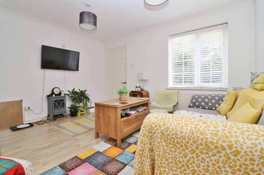 Property photo 3 of 7