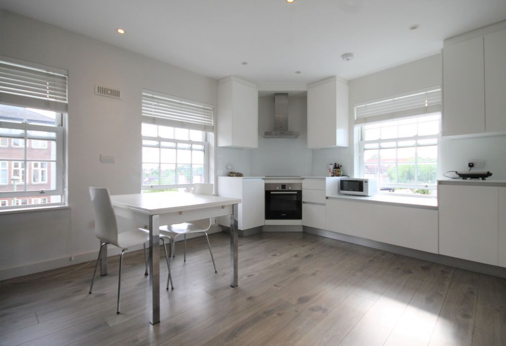 Property photo 1 of 6 Kitchen