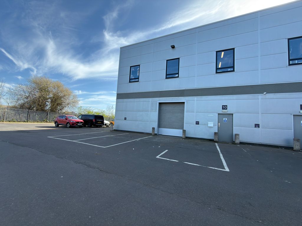 Property photo 1 of 5