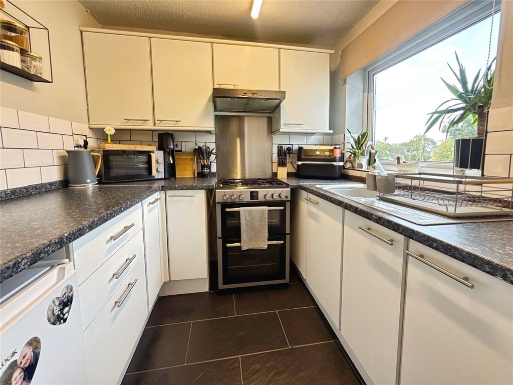 Property photo 3 of 13 Kitchen