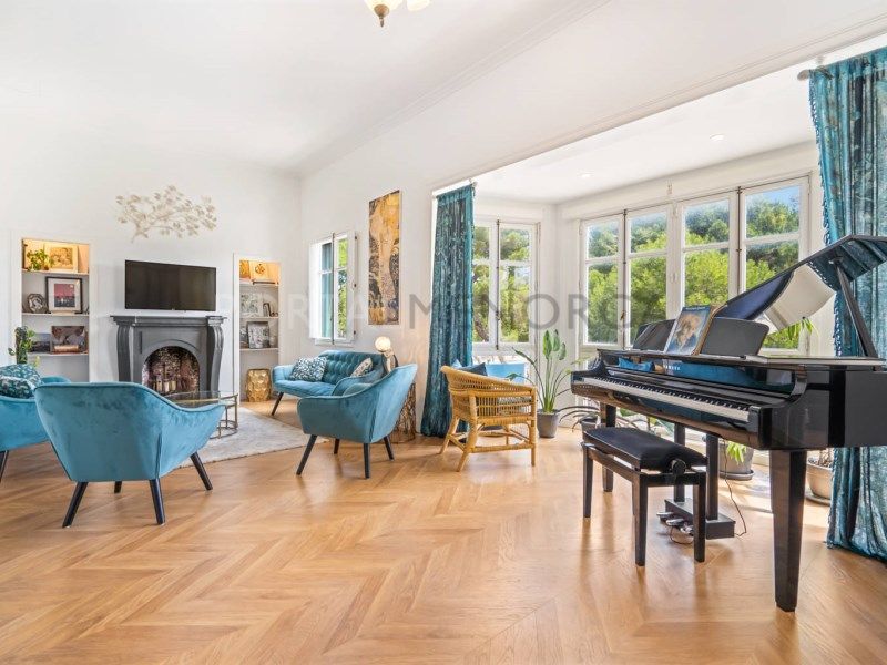 Property photo 1 of 34