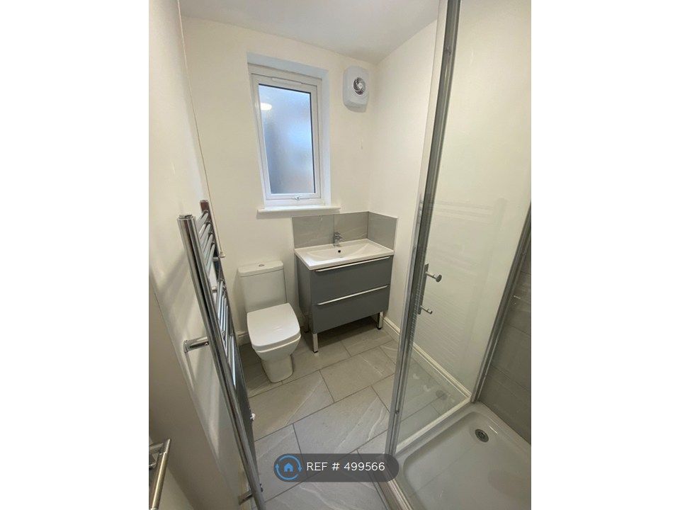 Property photo 3 of 10 Shower Room