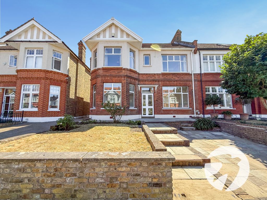 Property photo 1 of 23 Picture No. 05