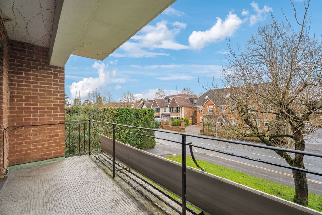 Property photo 2 of 11