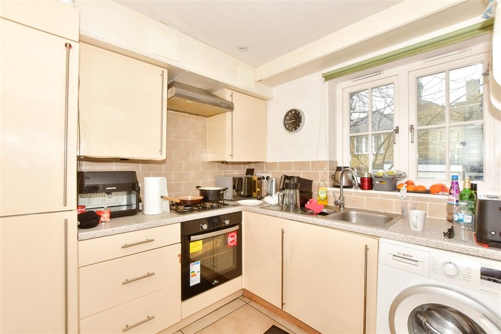 Property photo 2 of 12 Kitchen