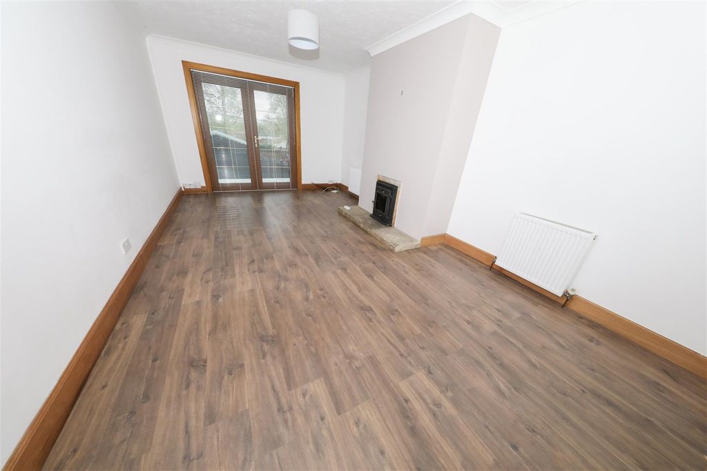 Property photo 2 of 15 B