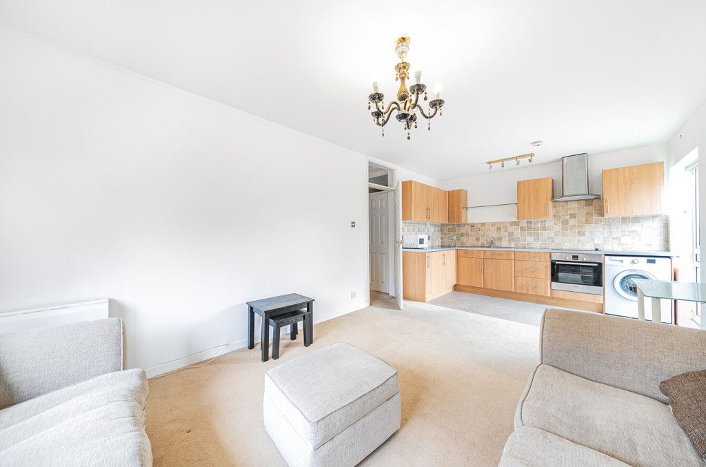 Property photo 3 of 19 Reception &amp; Kitchen