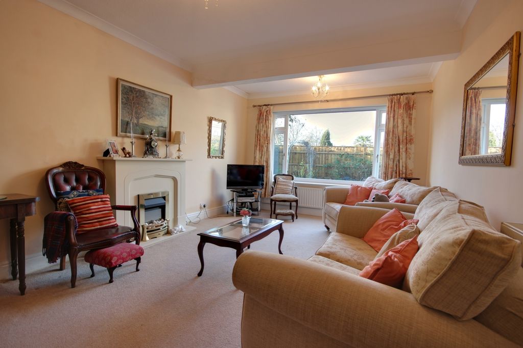 Property photo 3 of 21 1 Lounge A