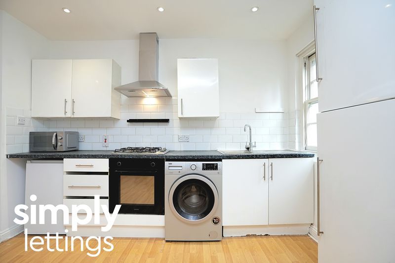 Property photo 3 of 8 Photo 4