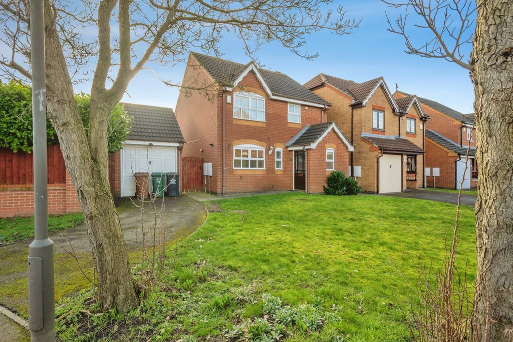 Property photo 1 of 18 Front