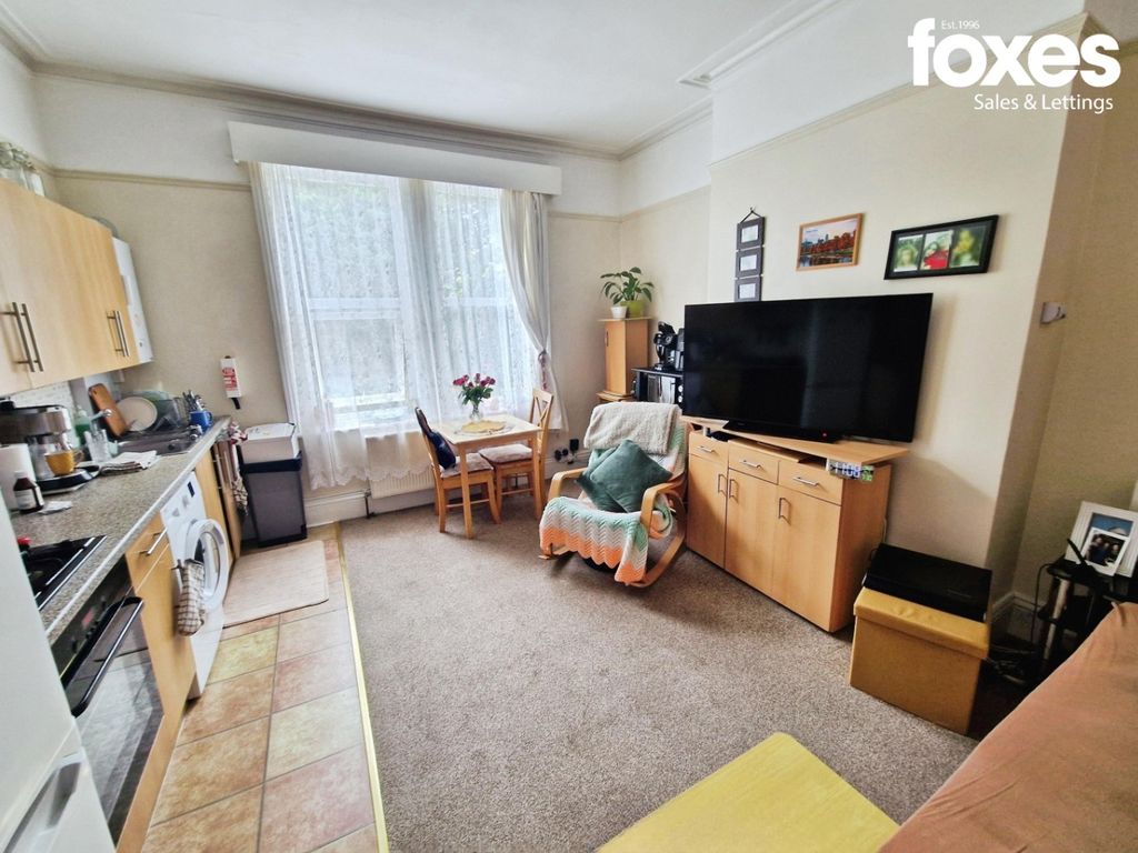 Property photo 3 of 7 4409142