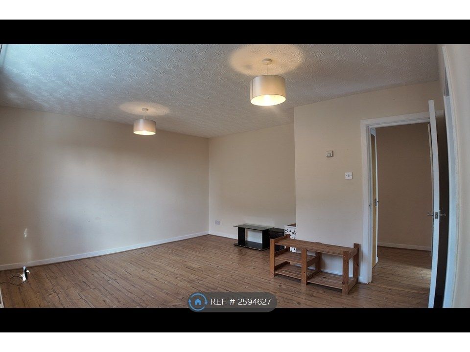 Property photo 2 of 16 Living Room