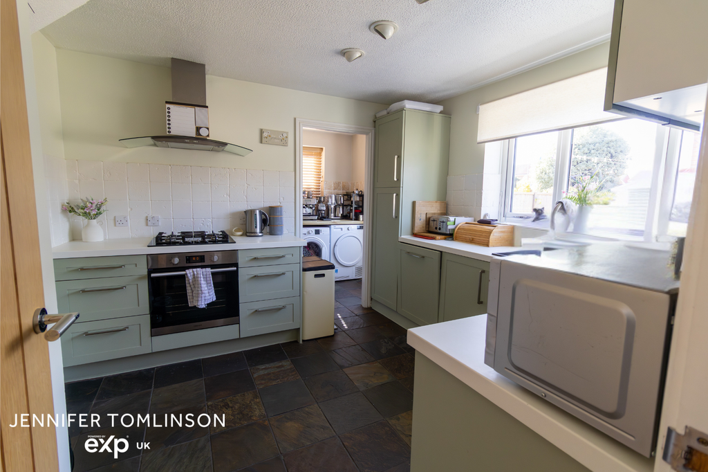 Property photo 3 of 25