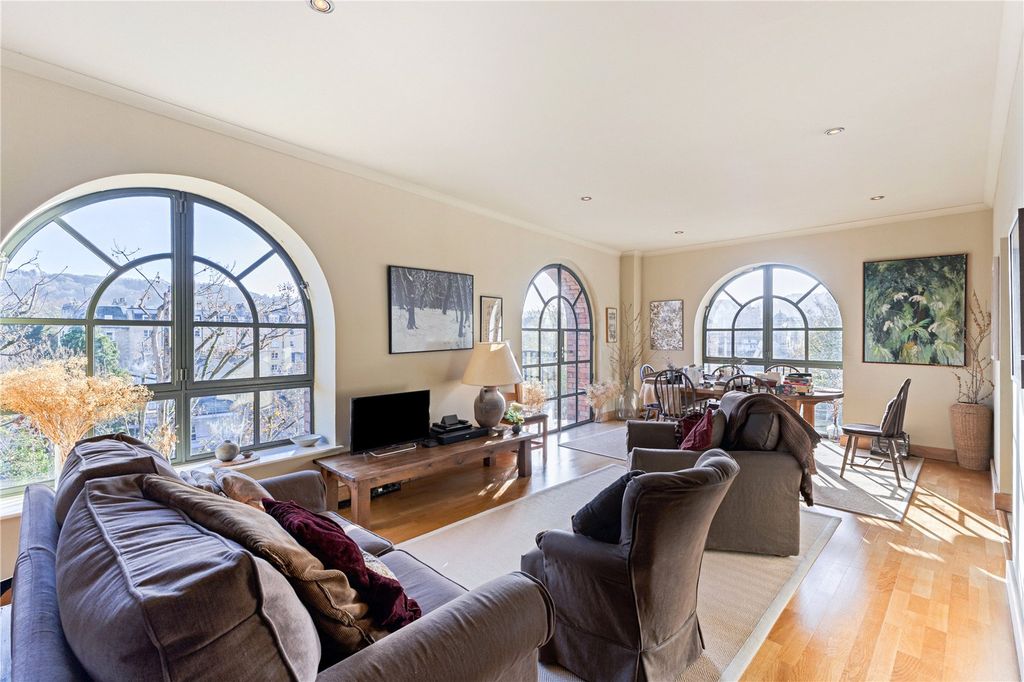 Property photo 2 of 15 Living Room