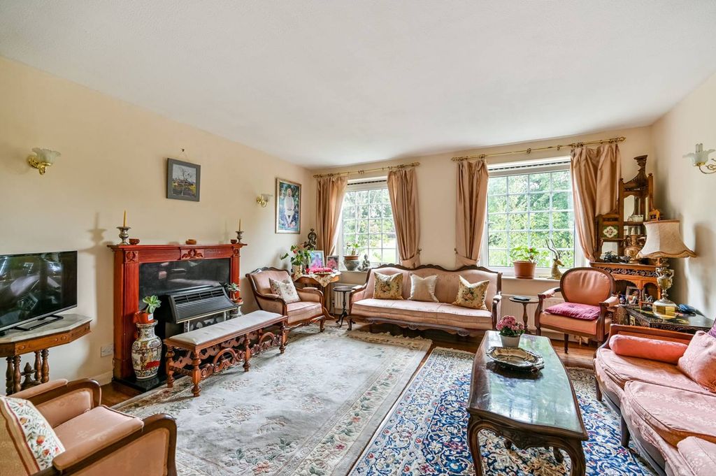 Property photo 3 of 14