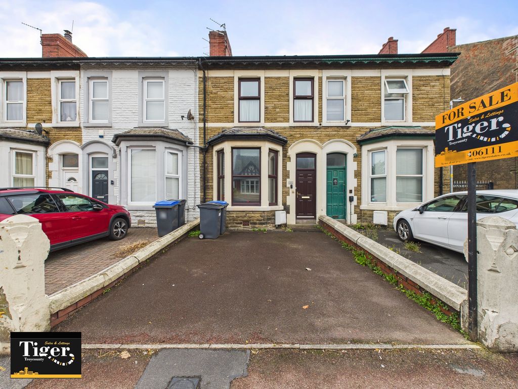 Property photo 1 of 14 Cam03440G0-Pr0374-Still015