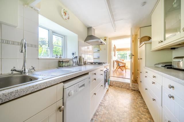 Property photo 3 of 21 Kitchen