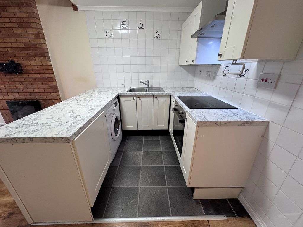 Property photo 3 of 9 View