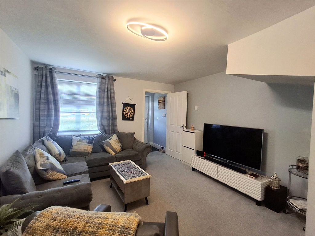 Property photo 2 of 11 Picture No. 02