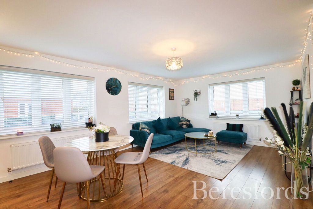 Property photo 3 of 15 Picture 3