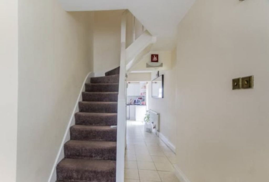 Property photo 2 of 4