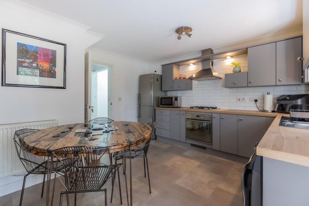 Property photo 3 of 25 65 (10 Of 31).Jpg